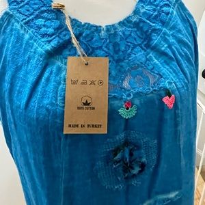 Short sleeves blue dress